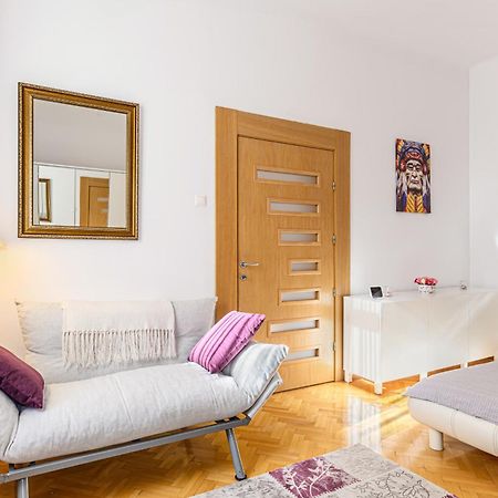 شقة Brasov Centrul Vechi - 67Sqm - 2Min To Counsel Square المظهر الخارجي الصورة
