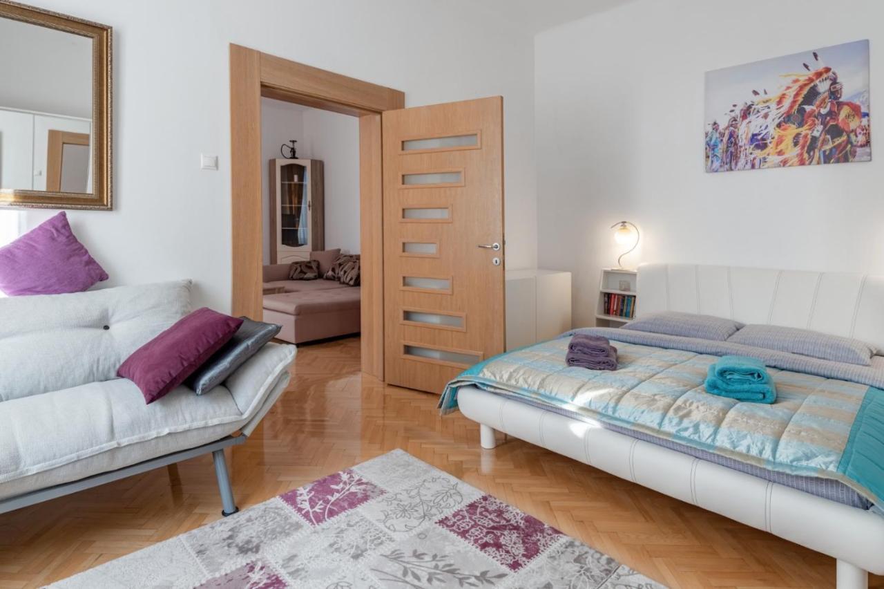 شقة Brasov Centrul Vechi - 67Sqm - 2Min To Counsel Square المظهر الخارجي الصورة