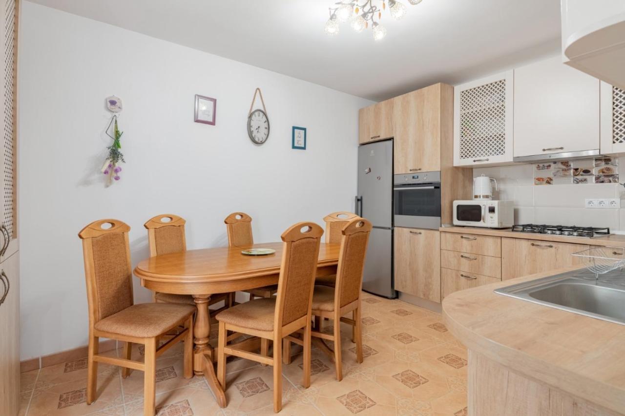 شقة Brasov Centrul Vechi - 67Sqm - 2Min To Counsel Square المظهر الخارجي الصورة