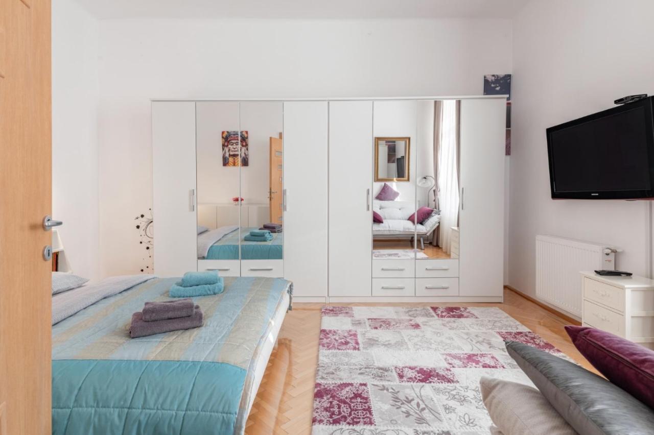 شقة Brasov Centrul Vechi - 67Sqm - 2Min To Counsel Square المظهر الخارجي الصورة