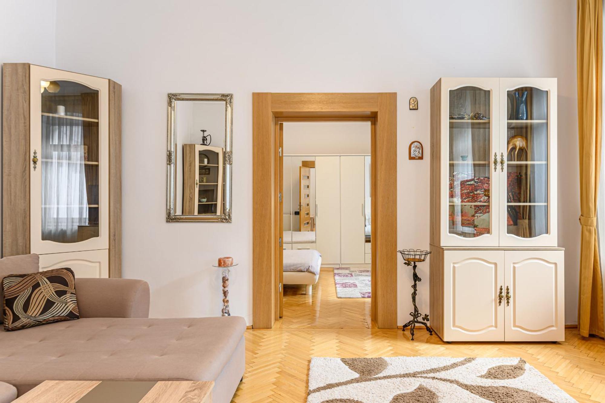 شقة Brasov Centrul Vechi - 67Sqm - 2Min To Counsel Square المظهر الخارجي الصورة