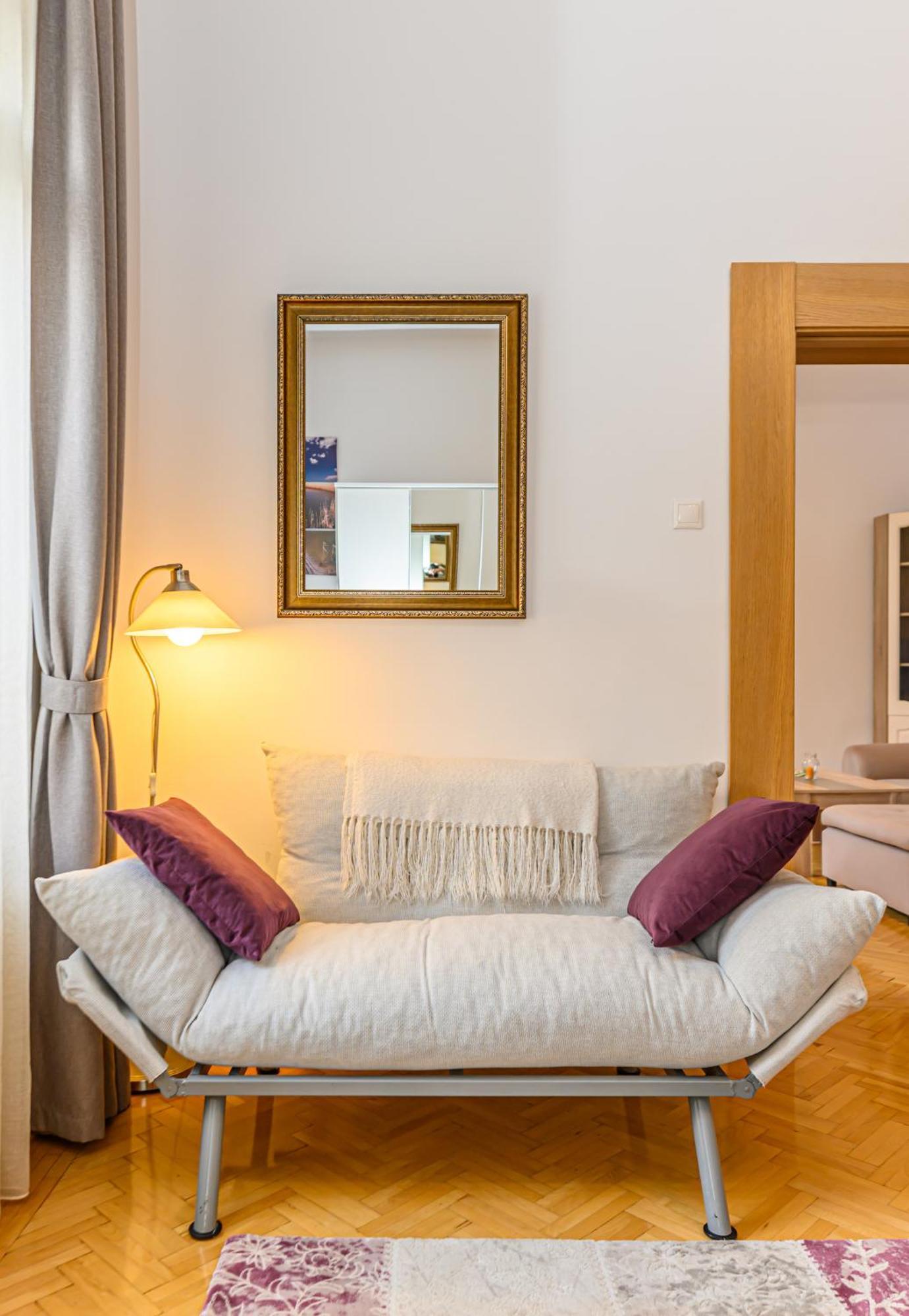 شقة Brasov Centrul Vechi - 67Sqm - 2Min To Counsel Square المظهر الخارجي الصورة