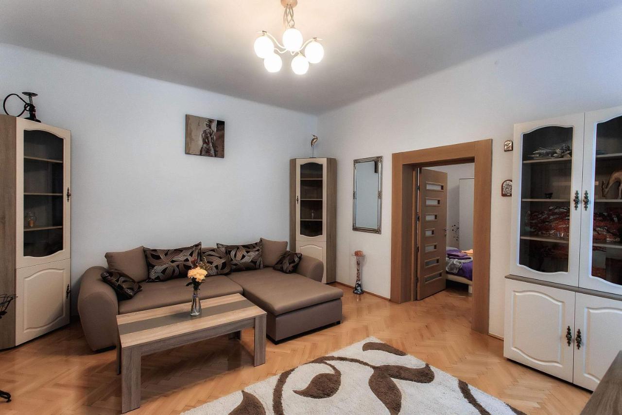 شقة Brasov Centrul Vechi - 67Sqm - 2Min To Counsel Square المظهر الخارجي الصورة
