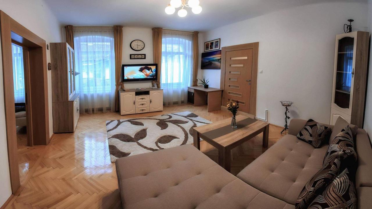 شقة Brasov Centrul Vechi - 67Sqm - 2Min To Counsel Square المظهر الخارجي الصورة