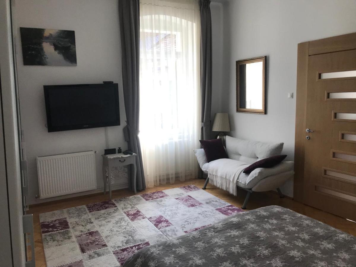 شقة Brasov Centrul Vechi - 67Sqm - 2Min To Counsel Square المظهر الخارجي الصورة
